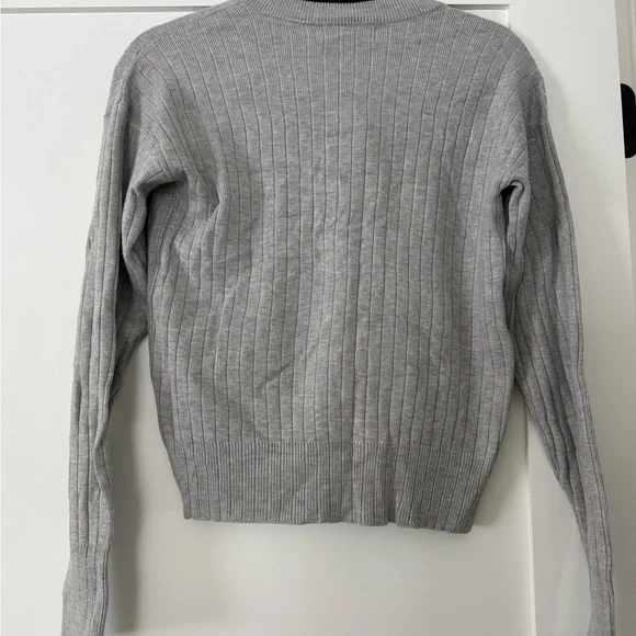 Marled Gray Knit Cardigan with Black Trim - Picture 4 of 8